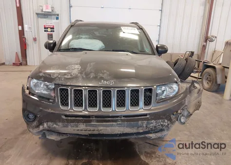 2016 Jeep Compass Sport z USA, uszkodzony, nr VIN 1C4NJDBB0GD757086